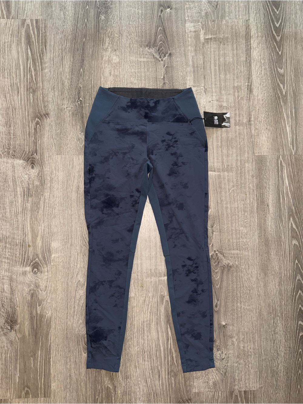 Women’s mountain hard wear leggings